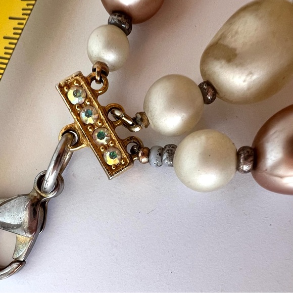 Vintage Beaded Tri Strand Necklace - Picture 7 of 9